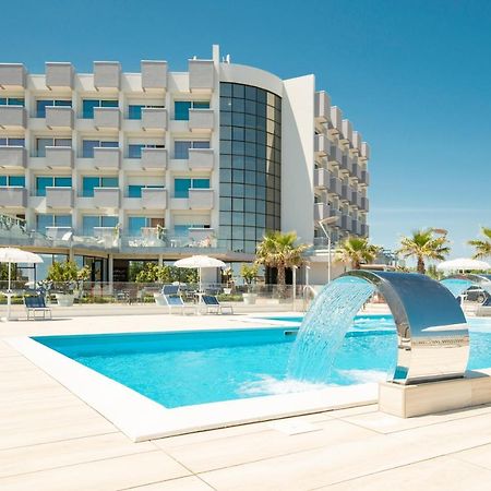 Hotel Residence Imperial มิซาโน อาดรีอาติโก ภายนอก รูปภาพ