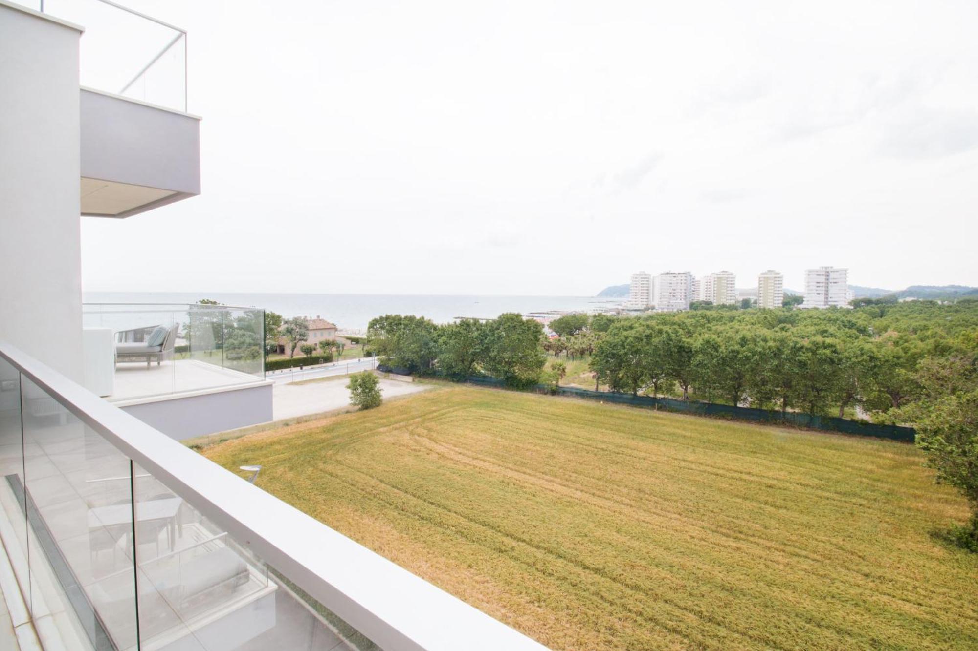 Hotel Residence Imperial มิซาโน อาดรีอาติโก ภายนอก รูปภาพ