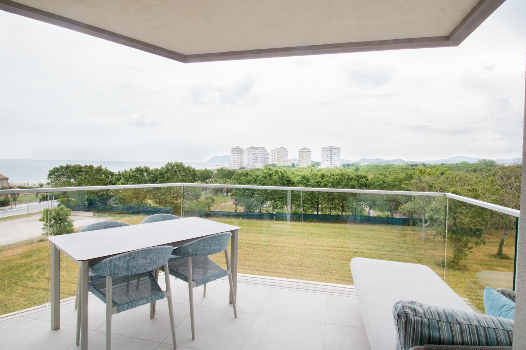 Hotel Residence Imperial มิซาโน อาดรีอาติโก ภายนอก รูปภาพ