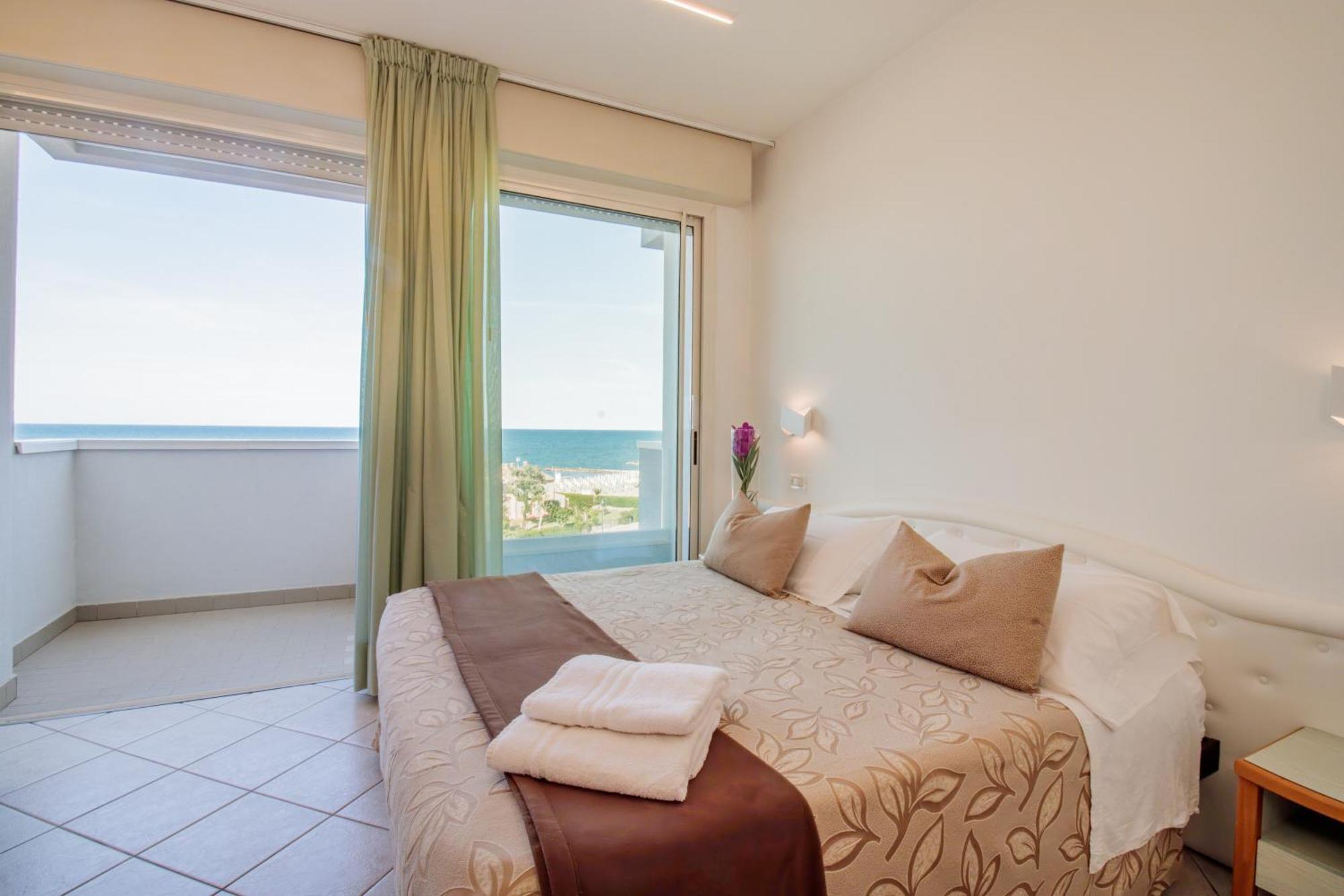 Hotel Residence Imperial มิซาโน อาดรีอาติโก ภายนอก รูปภาพ